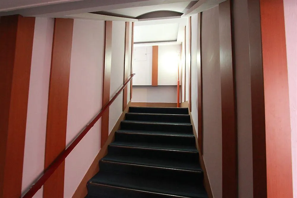 Motel Business Hotel Busan Station