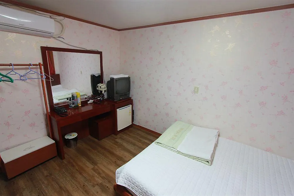 Business Hotel Busan Station