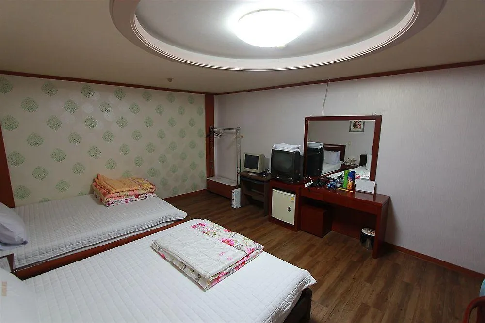 Motel Business Hotel Busan Station
