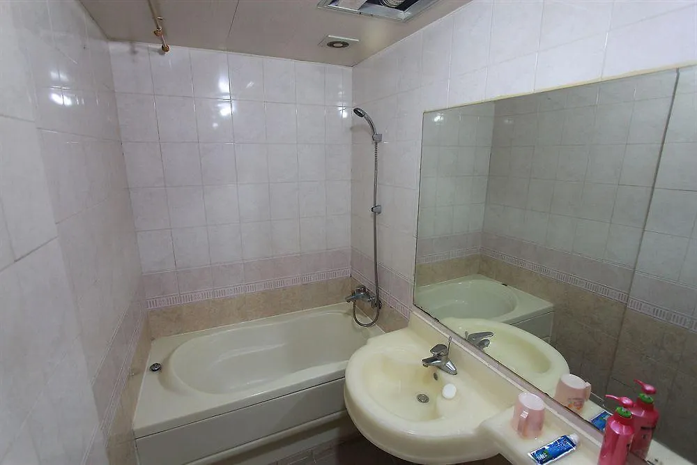 Motel Business Hotel Busan Station
