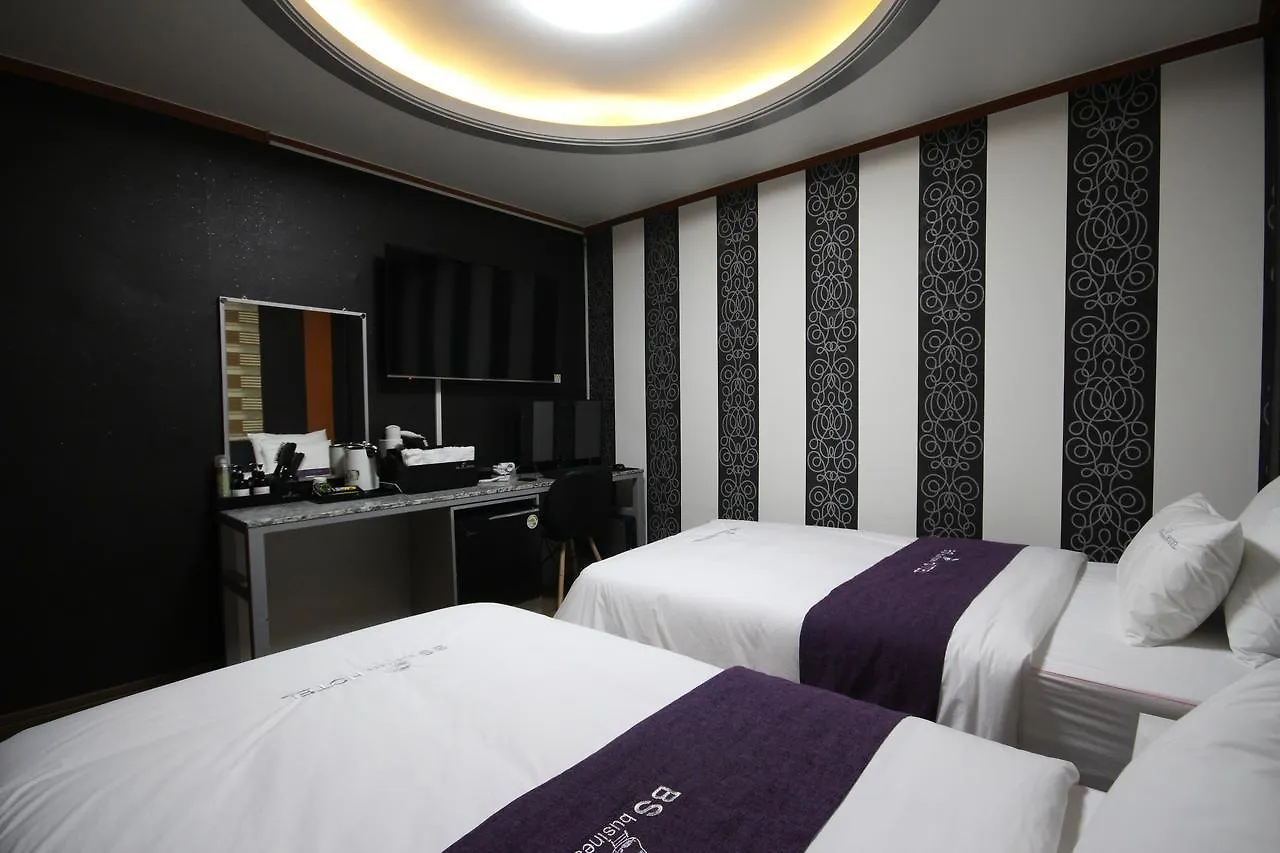 Business Hotel Busan Station Motel